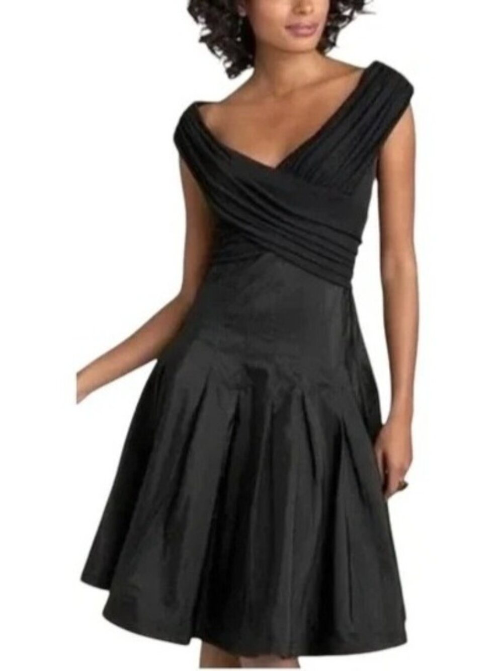 Vintage Tadashi Size 8 Black Formal Cocktail Ruched Taffeta Fit & Flare Dress